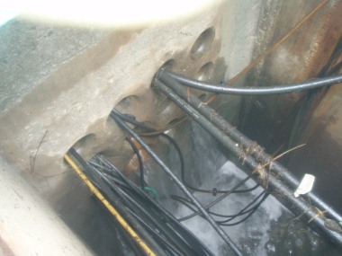 Leak to concrete pite from Fukushima Daiichi 3, May 2011 Leak to concrete pite from Fukushima Daiichi 3, May 2011